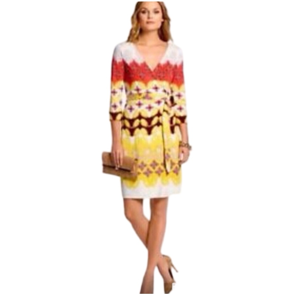 Diane Von Furstenberg wrap dress. Silk. Size 8